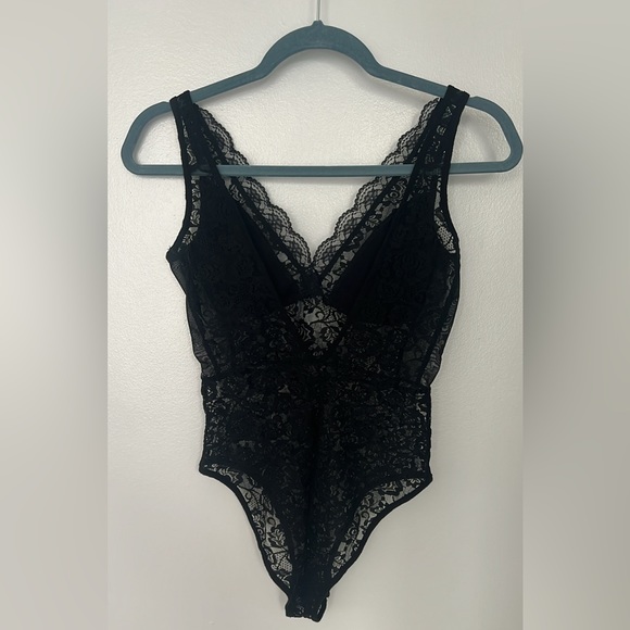 Topshop Lace Bodysuit - Picture 2 of 4